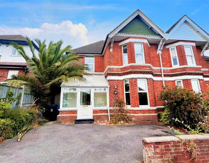 4 Bedroom Semi-Detached House To Rent In Alexandra Road, Parkstone, Poole, BH14