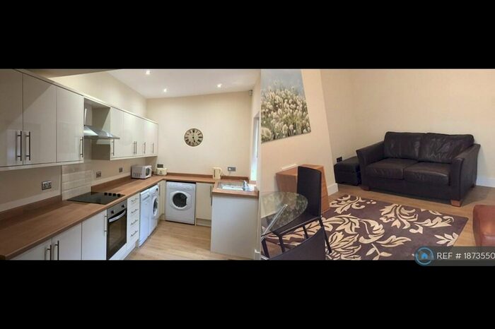 3 Bedroom Semi-Detached House To Rent In Huntingdon Street, Nottingham, NG1
