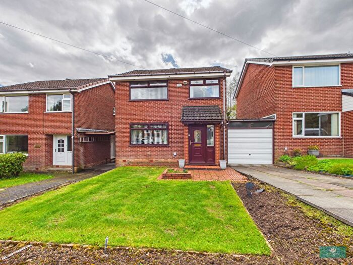 3 Bedroom Detached House For Sale In Valley Rise, Oldham, OL2