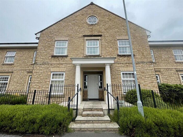 2 Bedroom Apartment To Rent In Ivy Bank Close, Penistone, Sheffield, S36