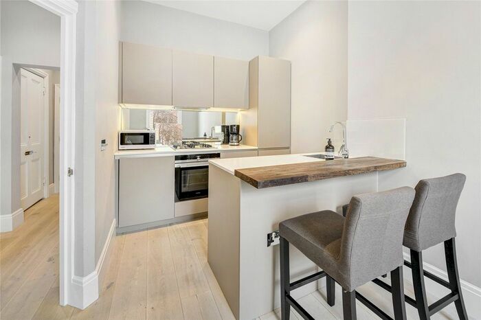 2 Bedroom Flat To Rent In Gloucester Road, London, SW7