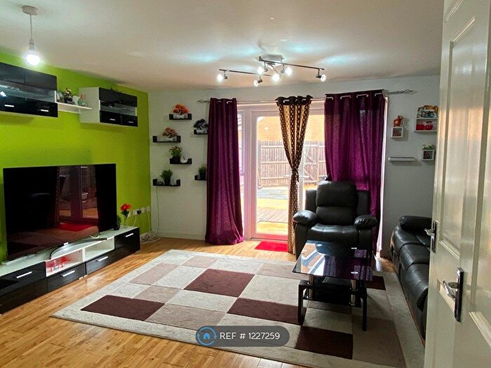 3 Bedroom Semi-Detached House To Rent In Skinners Croft, Patchway, Bristol, BS34