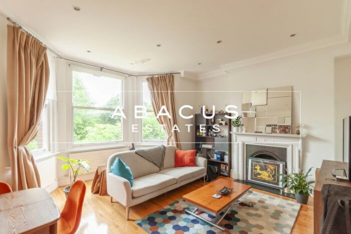 2 Bedroom Flat To Rent In Greencroft Gardens, West Hampstead, NW6