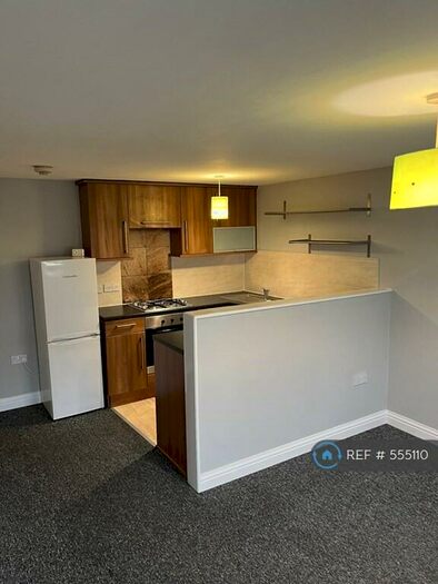 2 Bedroom Flat To Rent In St George, Bristol, BS15