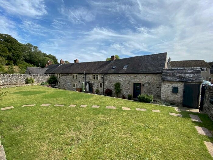 4 Bedroom Semi-Detached House For Sale In Parwich, Ashbourne, DE6