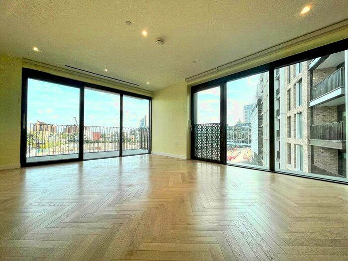 2 Bedroom Flat To Rent In Hampton House, Michael Road, London, SW6