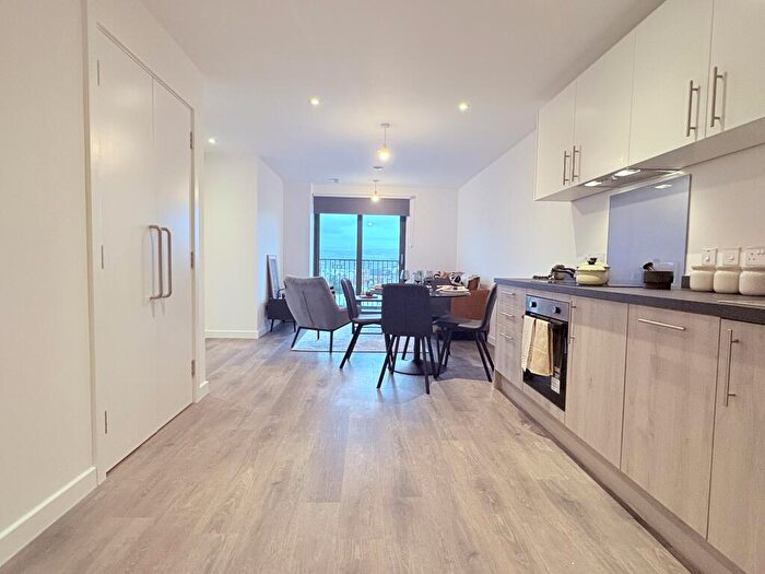 2 Bedroom Apartment To Rent In W Upperbanks West Block, OL16