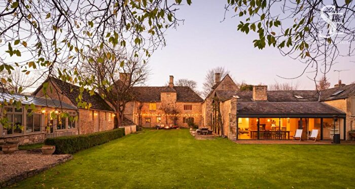 5 Bedroom Link Detached House For Sale In Weald, Bampton, OX18