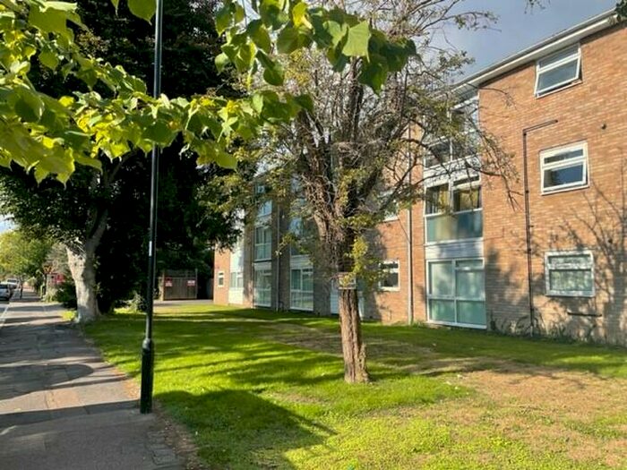 1 Bedroom Apartment To Rent In Queen Annes Gardens, Bush Hill Park, EN1