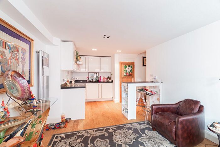 1 Bedroom Flat To Rent In St Martin's Lane, Covent Garden, WC2N