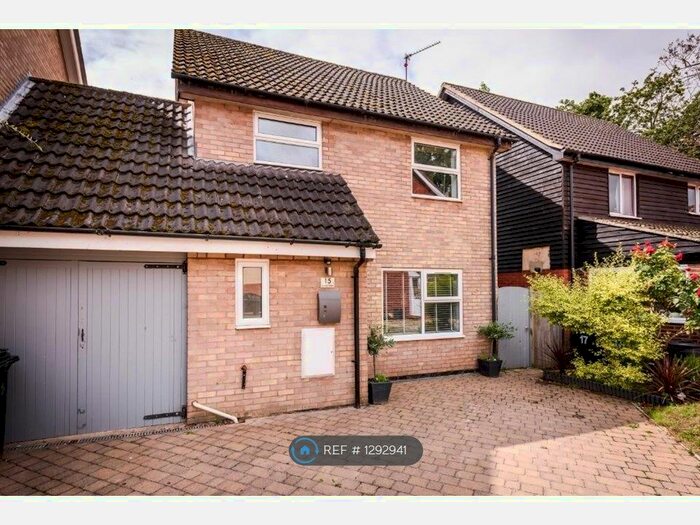 3 Bedroom Detached House To Rent In Lowes View, Diss IP22