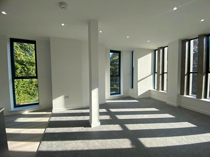 2 Bedroom Apartment To Rent In Knightsbridge Court, Chesterfield, S40