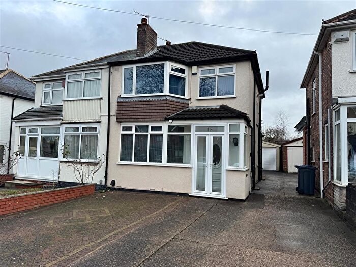 3 Bedroom Semi Detached House For Sale In Fairholme Road, Hodge Hill, Birmingham, B36