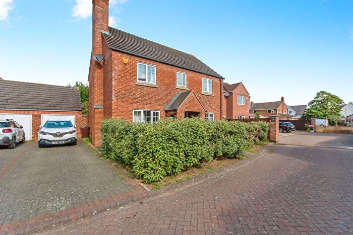 4 Bedroom Detached House For Sale In Kinderley Close, Sutton Bridge, Spalding, PE12