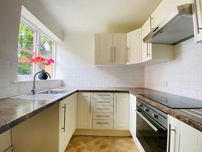 1 Bedroom Flat For Sale In Cypress Road, London, SE25