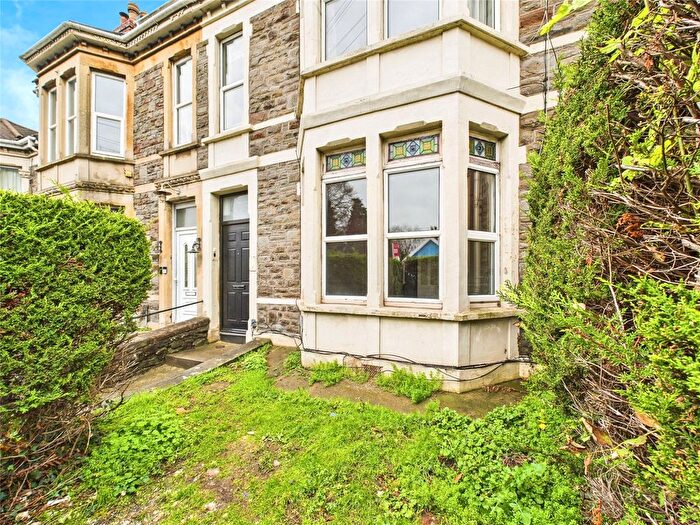 2 Bedroom Flat For Sale In Bath Road, Bristol, BS4