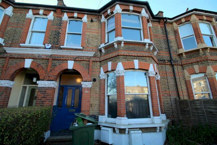 3 Bedroom Flat To Rent In Wallwood Road, London E11