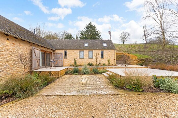 2 Bedroom Flat To Rent In Dovers Hill, Chipping Campden, GL55