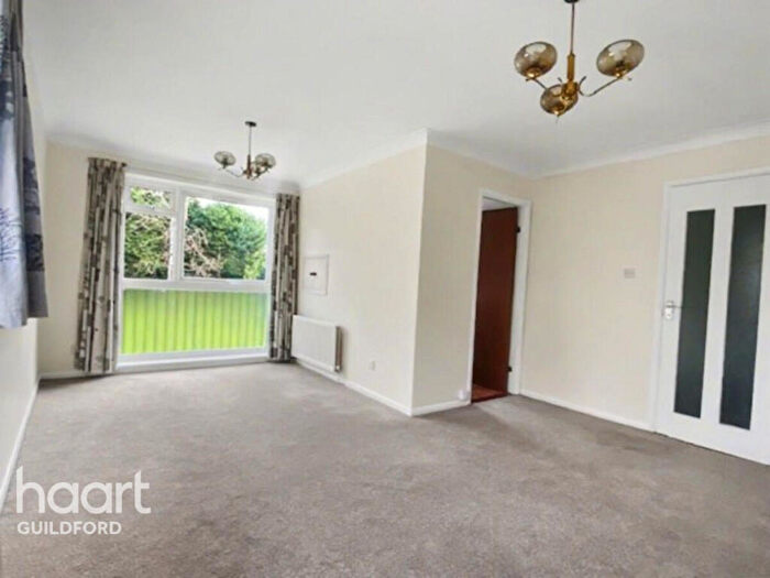 2 Bedroom Apartment For Sale In Horsham Road, Guildford, GU4