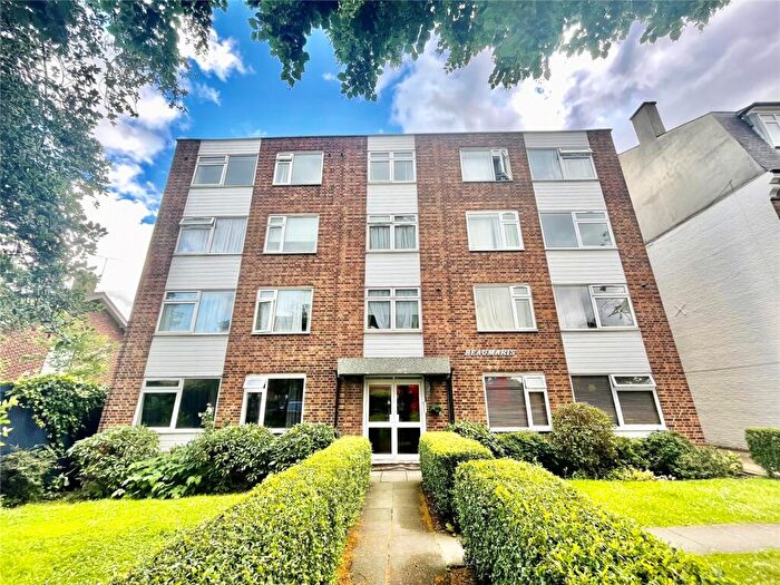 1 Bedroom Apartment To Rent In Brownlow Road, London, N11