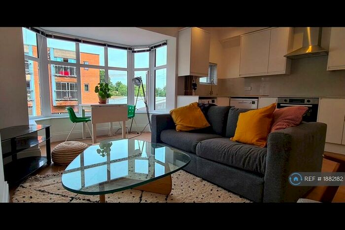 2 Bedroom Flat To Rent In Albany Road, Manchester, M21