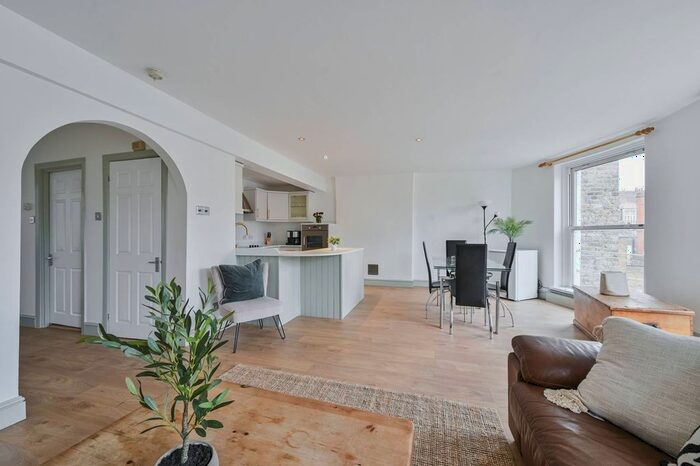 2 Bedroom Flat To Rent In Gloucester Place, Marylebone, London, W1U