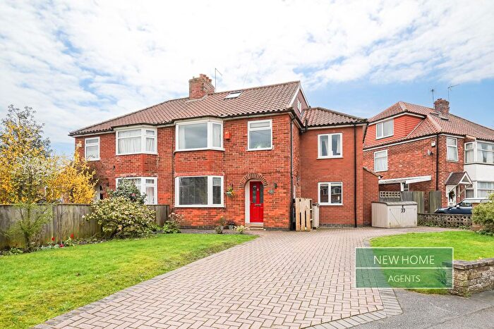 5 Bedroom Semi Detached House For Sale In Garth's End, Fulford, York, YO10