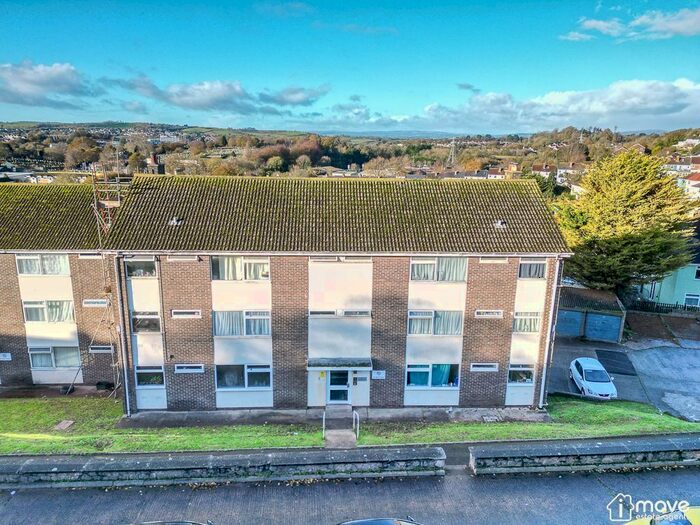 3 Bedroom Flat To Rent In Lichfield Avenue, Torquay, TQ2