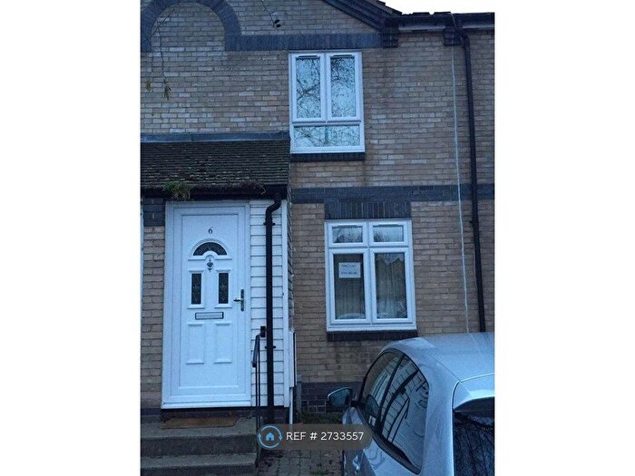 2 Bedroom Terraced House To Rent In Radley Court, London, SE16
