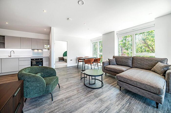 2 Bedroom Apartment To Rent In Dawes Street, London, SE17