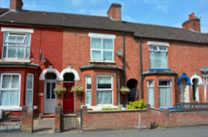 3 Bedroom Terraced House To Rent In South Street, Rugby, CV21
