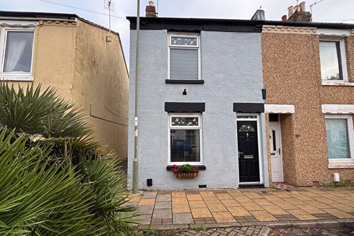 2 Bedroom End Of Terrace House For Sale In Leonard Road, Gosport, PO12