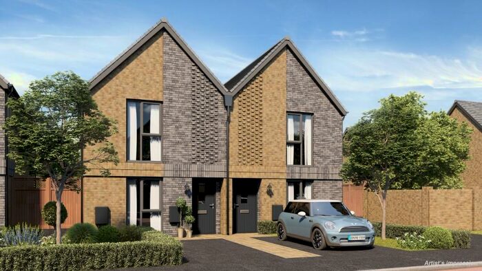 2 Bedroom Semi-Detached House To Rent In Poppy Street, M31