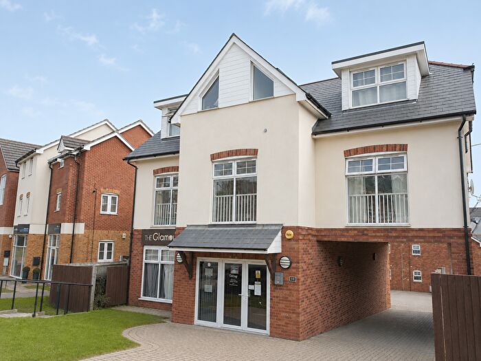 2 Bedroom Flat To Rent In Mulberry Mews, Botley Road, Park Gate, Southampton, SO31