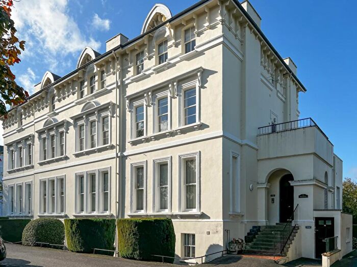 2 Bedroom Apartment For Sale In The Park, Cheltenham, GL50