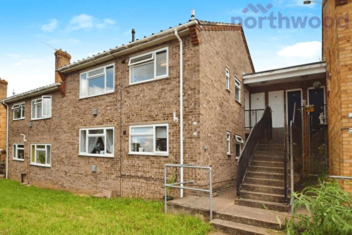 2 Bedroom Flat To Rent In Bancroft Close, Stoke Holy Cross, NR14