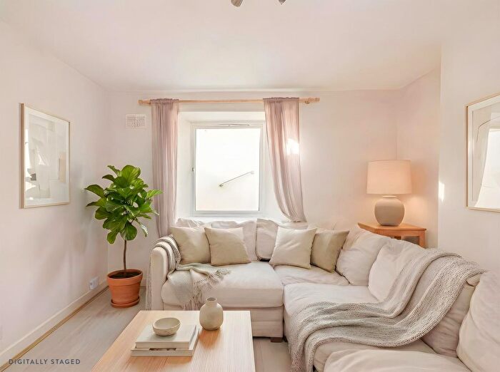 1 Bedroom Flat For Sale In Mount Pleasant Terrace, Southville, BS3