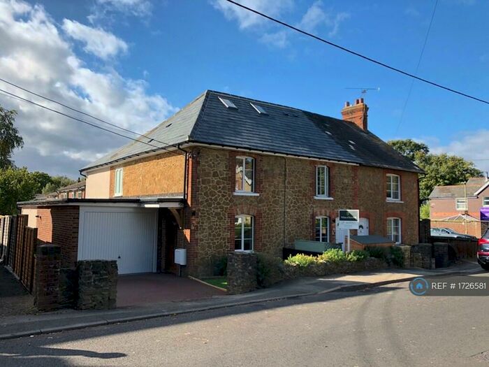 3 Bedroom Terraced House To Rent In Forest Road, Liss, GU33