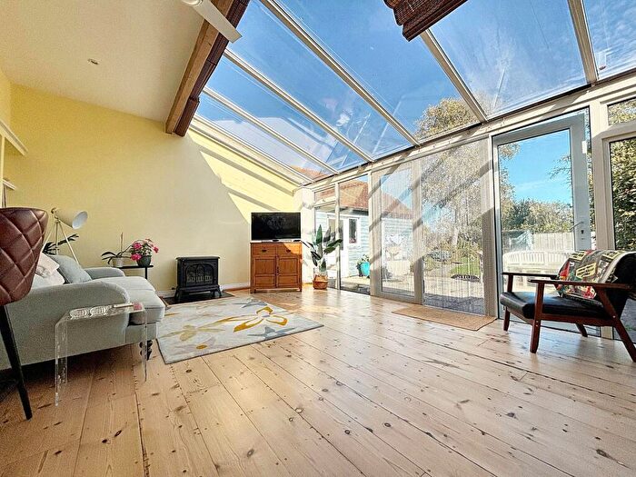 3 Bedroom Semi-Detached House For Sale In Gravel Close, Downton, SP5