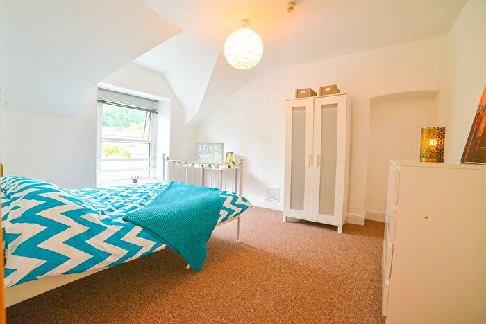 6 Bedroom Terraced House To Rent In Oaklands Terrace, Swansea, SA1