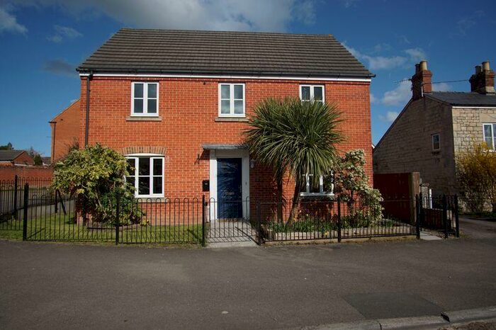 4 Bedroom Detached House To Rent In Spinning Wheel Court, Cashes Green, Stroud, GL5