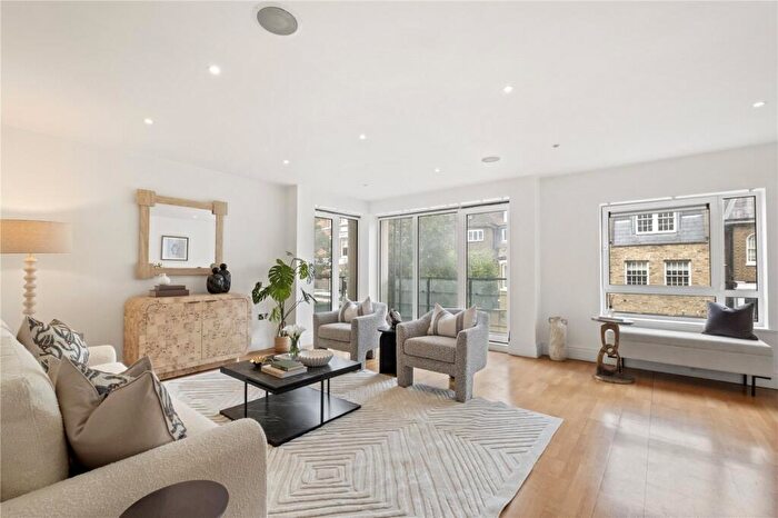 3 Bedroom Duplex For Sale In Drayton Gardens, London, SW10