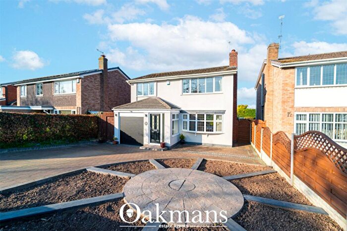 4 Bedroom Detached House For Sale In Kidderminster Road, Bromsgrove, Worcestershire, B61