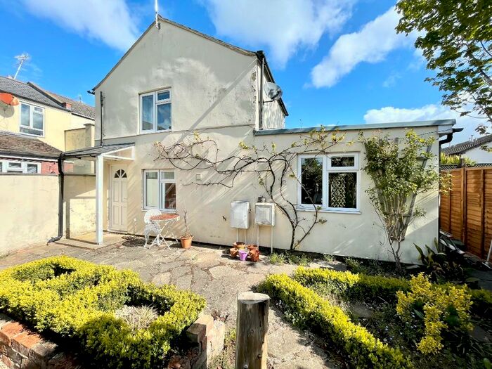 1 Bedroom Detached House To Rent In St Pauls Street North, St Pauls, Cheltenham, GL50