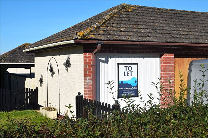 Garage / Parking To Rent In Berkeley Close, Stratton, Bude, EX23