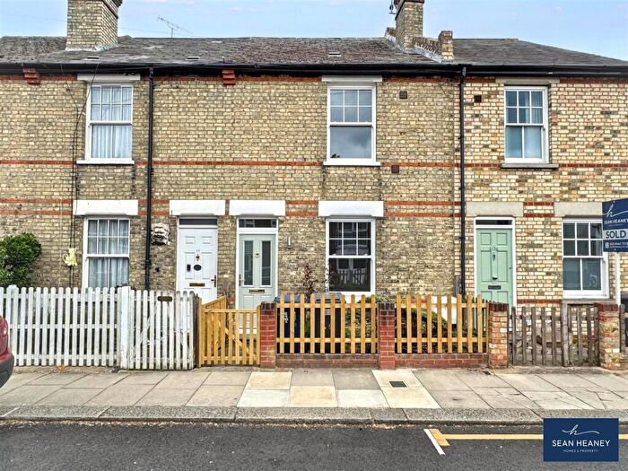 2 Bedroom Terraced House For Sale In Alston Road, Barnet, EN5