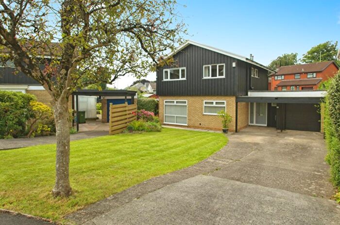 4 Bedroom Detached House For Sale In Beechlea Close, Miskin, Pontyclun, CF72