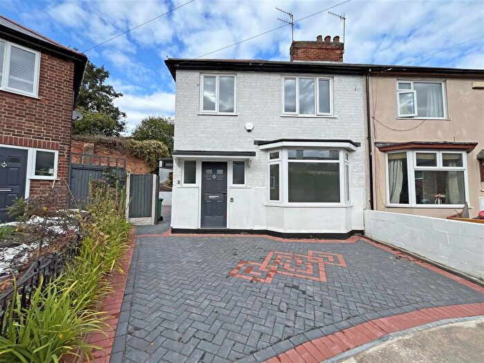 3 Bedroom Semi-Detached House To Rent In Cramworth Grove, Sherwood, Nottingham, NG5