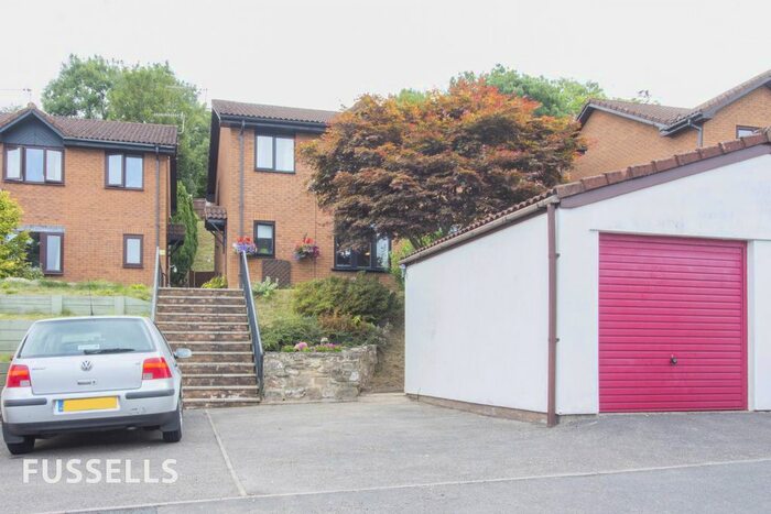 3 Bedroom Semi-Detached House For Sale In Crown Walk, Machen, Caerphilly, CF83