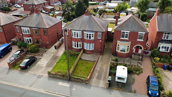 3 Bedroom Semi Detached House For Sale In Huddersfield Road, Barnsley, S75